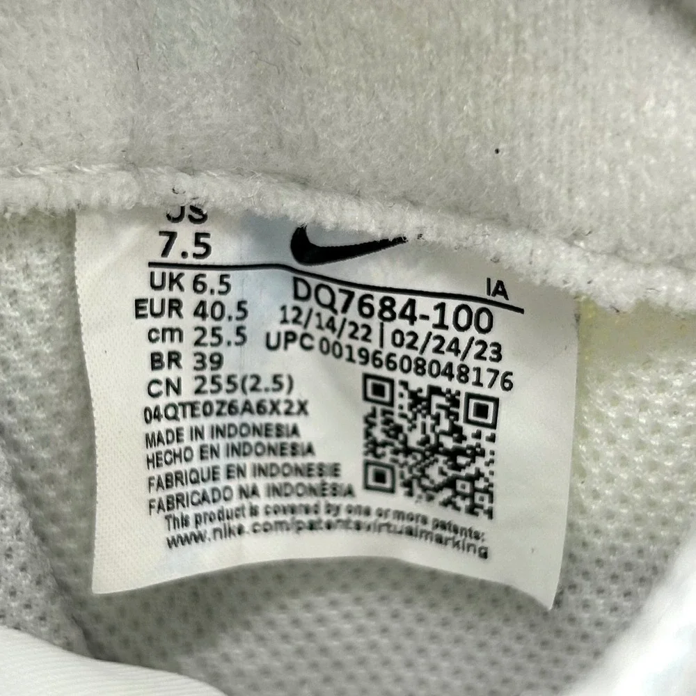Nike waffle debut